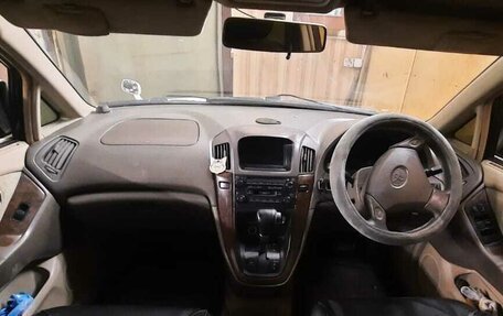 Toyota Harrier, 2000 год, 650 000 рублей, 4 фотография