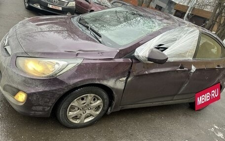 Hyundai Solaris II рестайлинг, 2012 год, 400 000 рублей, 4 фотография