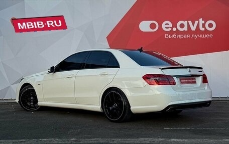 Mercedes-Benz E-Класс, 2011 год, 1 550 000 рублей, 6 фотография