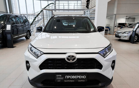 Toyota RAV4, 2021 год, 4 100 000 рублей, 2 фотография