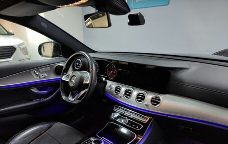 Mercedes-Benz E-Класс, 2017 год, 3 099 000 рублей, 19 фотография