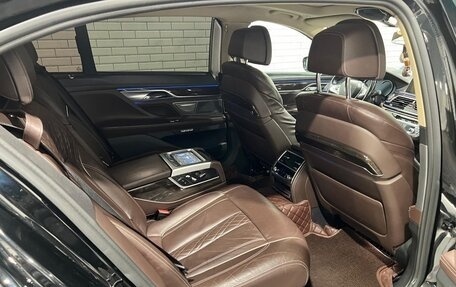 BMW 7 серия, 2015 год, 3 050 000 рублей, 9 фотография