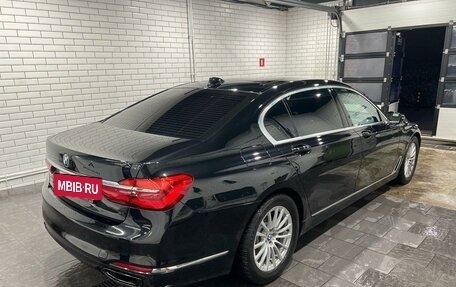 BMW 7 серия, 2015 год, 3 050 000 рублей, 7 фотография