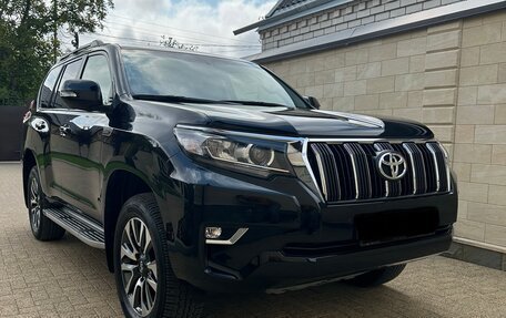 Toyota Land Cruiser Prado 150 рестайлинг 2, 2022 год, 7 800 000 рублей, 1 фотография