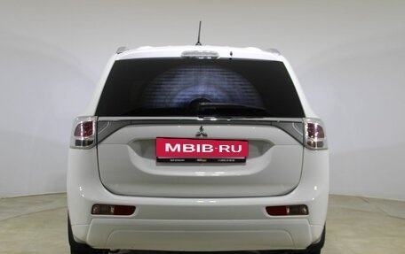 Mitsubishi Outlander III рестайлинг 3, 2012 год, 1 450 000 рублей, 6 фотография