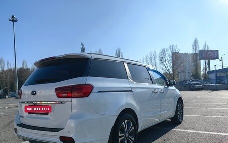 KIA Carnival III, 2019 год, 2 850 000 рублей, 6 фотография