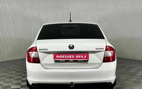 Skoda Rapid I, 2015 год, 930 000 рублей, 6 фотография