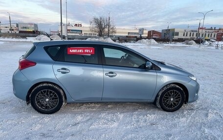 Toyota Auris II, 2013 год, 1 350 000 рублей, 3 фотография