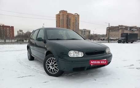 Volkswagen Golf IV, 2001 год, 350 000 рублей, 2 фотография