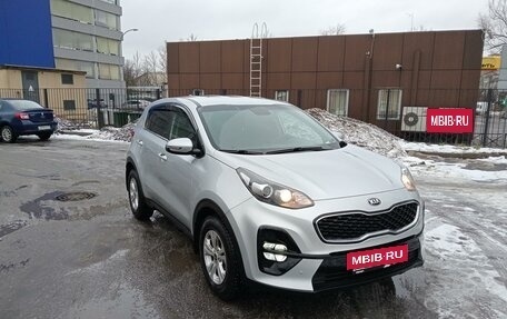 KIA Sportage IV рестайлинг, 2018 год, 2 000 000 рублей, 2 фотография