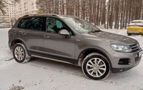 Volkswagen Touareg III, 2011 год, 2 350 000 рублей, 4 фотография