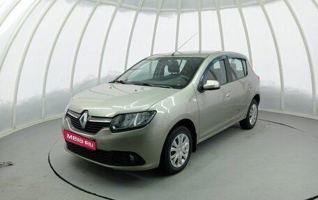 Renault Sandero II рестайлинг, 2015 год, 870 000 рублей, 1 фотография