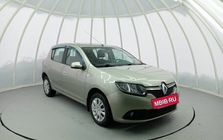 Renault Sandero II рестайлинг, 2015 год, 870 000 рублей, 3 фотография