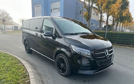 Mercedes-Benz V-Класс, 2024 год, 18 980 000 рублей, 9 фотография