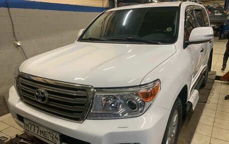 Toyota Land Cruiser 200, 2012 год, 3 910 000 рублей, 3 фотография