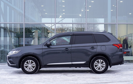 Mitsubishi Outlander III рестайлинг 3, 2019 год, 2 078 000 рублей, 8 фотография