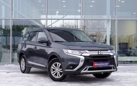 Mitsubishi Outlander III рестайлинг 3, 2019 год, 2 078 000 рублей, 3 фотография