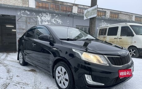 KIA Rio III рестайлинг, 2013 год, 800 000 рублей, 1 фотография