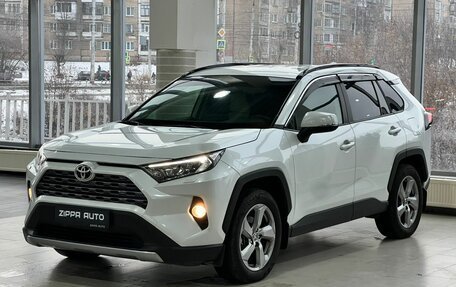 Toyota RAV4, 2021 год, 4 649 000 рублей, 3 фотография