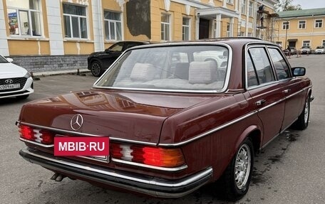 Mercedes-Benz W123, 1983 год, 450 000 рублей, 6 фотография