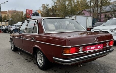 Mercedes-Benz W123, 1983 год, 450 000 рублей, 5 фотография