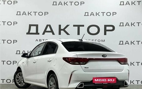 KIA Rio IV, 2021 год, 1 675 000 рублей, 4 фотография