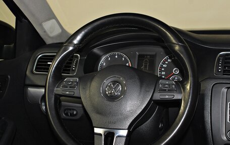 Volkswagen Jetta VI, 2011 год, 997 000 рублей, 11 фотография