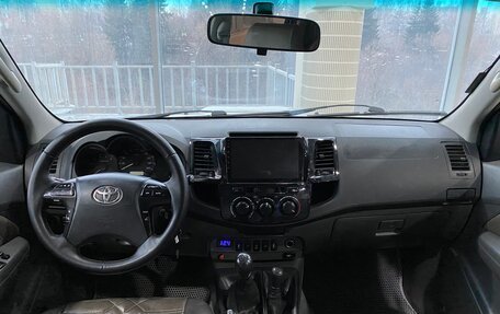 Toyota Hilux VII, 2013 год, 2 349 000 рублей, 10 фотография