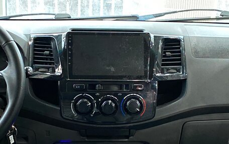 Toyota Hilux VII, 2013 год, 2 349 000 рублей, 13 фотография