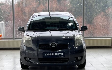 Toyota Yaris III рестайлинг, 2008 год, 769 000 рублей, 2 фотография