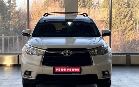 Toyota Highlander III, 2014 год, 3 429 000 рублей, 2 фотография