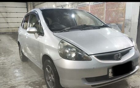 Honda Fit III, 2003 год, 480 000 рублей, 2 фотография