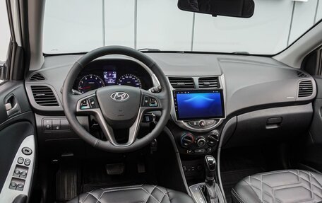 Hyundai Solaris II рестайлинг, 2015 год, 1 145 000 рублей, 6 фотография