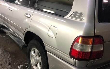 Toyota Land Cruiser 100 рестайлинг 2, 2007 год, 1 890 000 рублей, 16 фотография