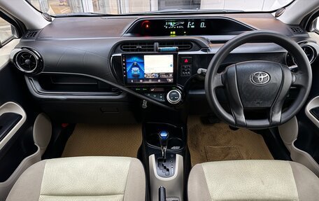 Toyota Aqua I, 2013 год, 990 000 рублей, 12 фотография