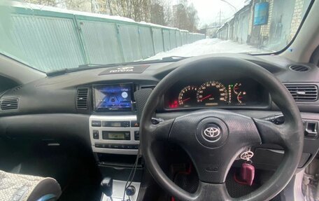 Toyota Corolla, 2001 год, 410 000 рублей, 4 фотография