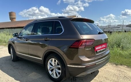 Volkswagen Tiguan II, 2018 год, 2 590 000 рублей, 6 фотография