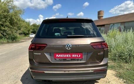 Volkswagen Tiguan II, 2018 год, 2 590 000 рублей, 5 фотография