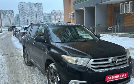 Toyota Highlander III, 2011 год, 2 000 000 рублей, 4 фотография