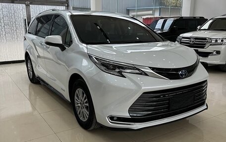 Toyota Sienna, 2021 год, 4 485 000 рублей, 3 фотография