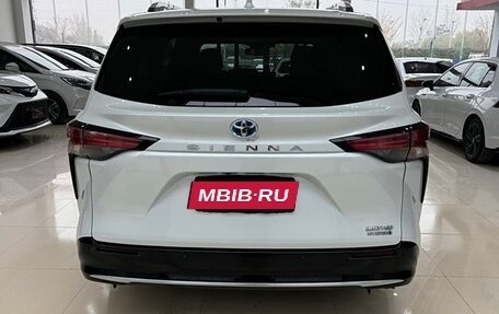 Toyota Sienna, 2021 год, 4 485 000 рублей, 5 фотография