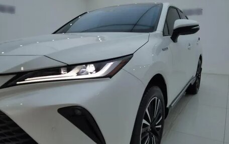 Toyota Venza, 2022 год, 3 549 999 рублей, 4 фотография