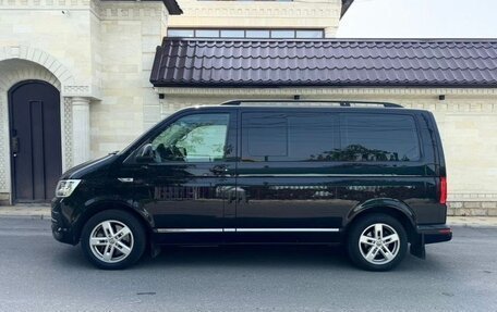 Volkswagen Multivan T6 рестайлинг, 2015 год, 3 500 000 рублей, 4 фотография