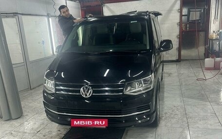 Volkswagen Multivan T6 рестайлинг, 2015 год, 3 500 000 рублей, 19 фотография