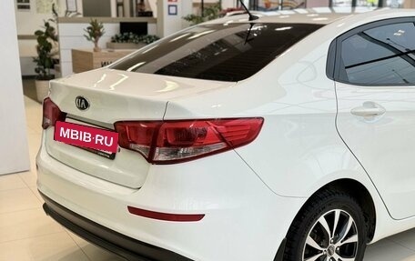 KIA Rio III рестайлинг, 2015 год, 990 000 рублей, 8 фотография