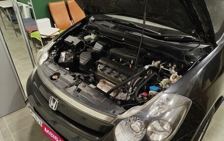 Honda Stream I рестайлинг, 2004 год, 700 000 рублей, 5 фотография