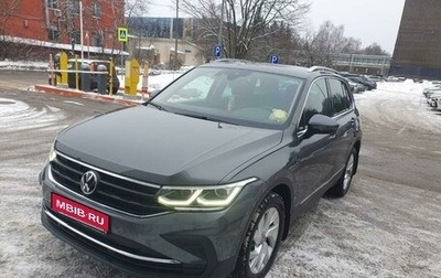 Volkswagen Tiguan II, 2020 год, 4 000 000 рублей, 1 фотография