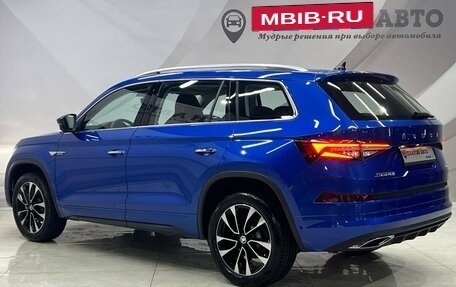 Skoda Kodiaq I, 2023 год, 4 949 000 рублей, 7 фотография