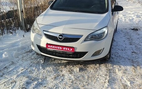 Opel Astra J, 2011 год, 700 000 рублей, 4 фотография