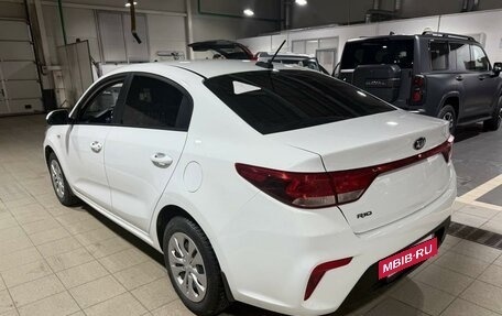 KIA Rio IV, 2018 год, 1 416 000 рублей, 2 фотография